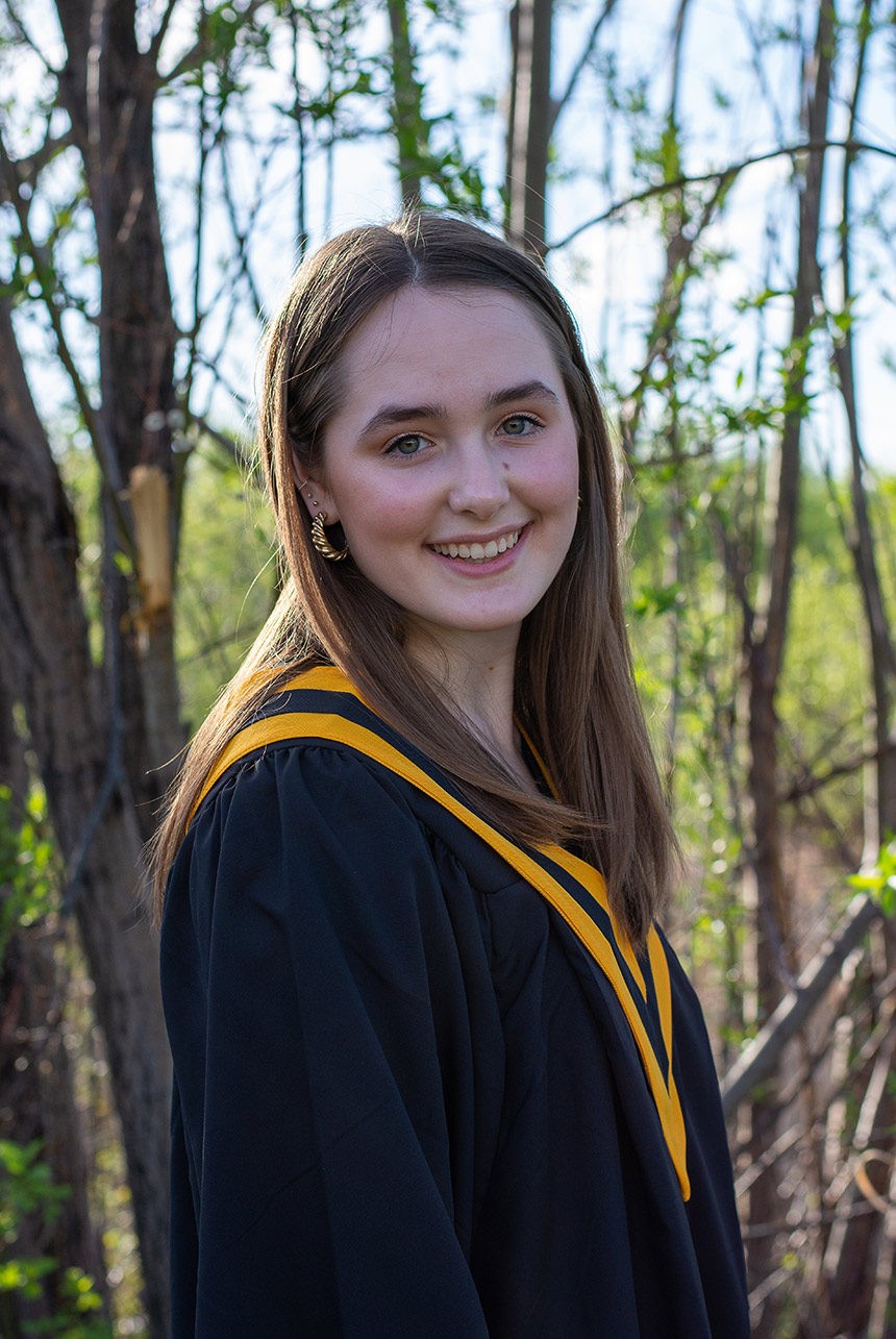 Photo of High School Graduate girl Edmonton AB